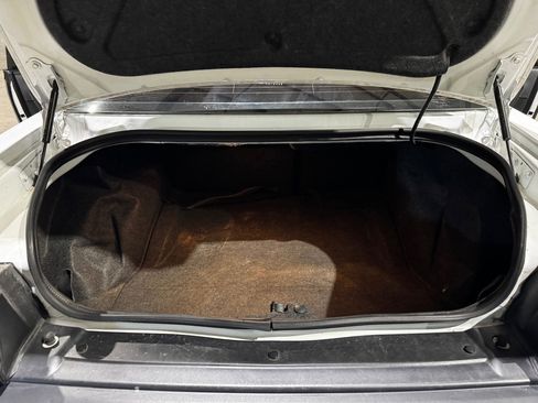 Used 2019 Dodge Challenger SXT image 15