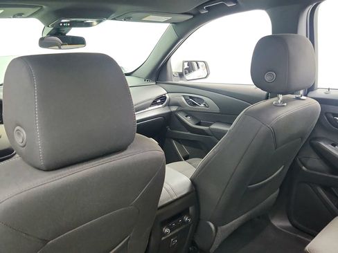 Used 2023 Chevrolet Traverse LT FWD image 24