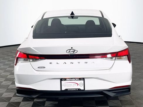 Used 2023 Hyundai Elantra SEL w/ Convenience Package FWD image 7