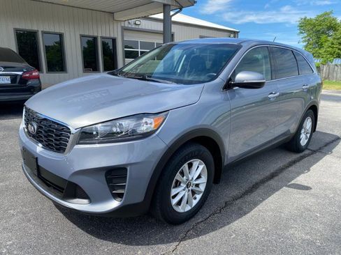 Used 2019 Kia Sorento L FWD image 2