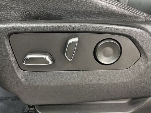 Used 2022 GMC Yukon Denali w/ Max Trailering Package image 4