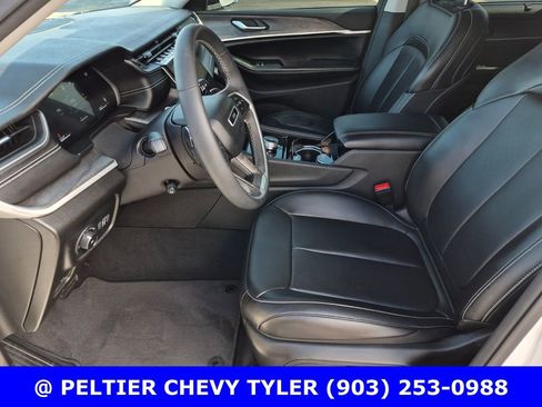 Used 2023 Jeep Grand Cherokee L Limited w/ Luxury Tech Group II AWD/4WD image 36