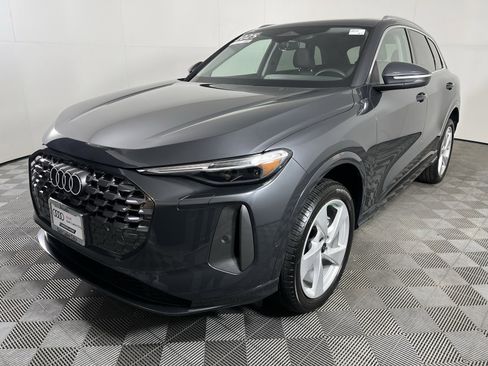 Used 2025 Audi Q5 Premium Plus w/ Premium Plus image 4