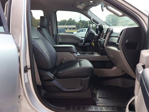 Used 2019 Ford F350 XLT w/ XLT Premium Package AWD/4WD image 10