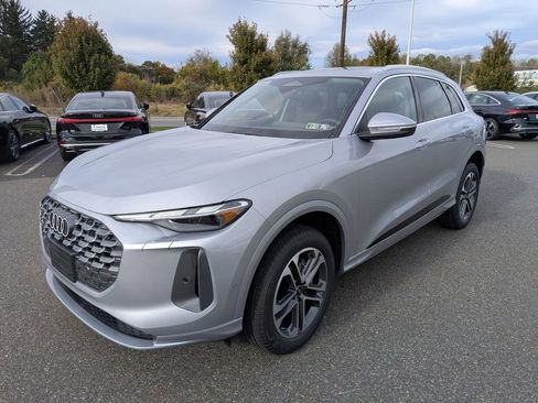 New 2025 Audi Q5 Premium image 3