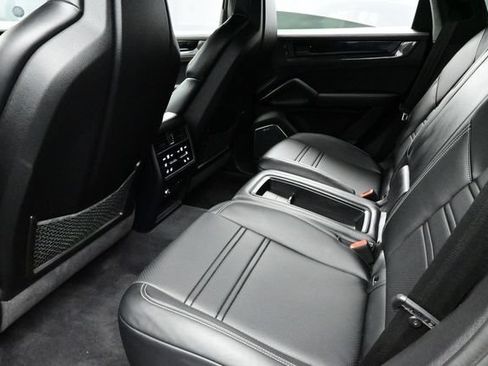 Certified 2024 Porsche Cayenne Turbo GT AWD/4WD image 15