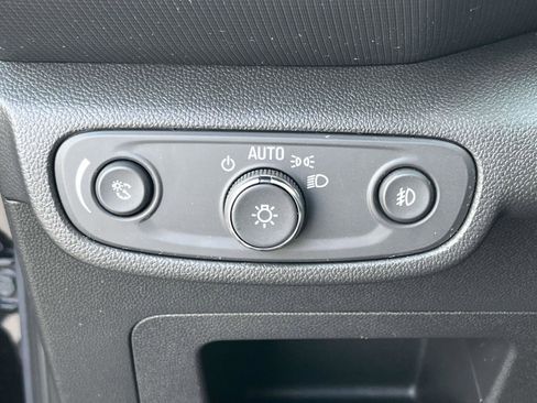 Used 2023 Chevrolet TrailBlazer LT FWD image 30