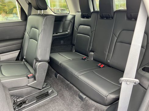 Used 2022 Nissan Pathfinder SL image 7