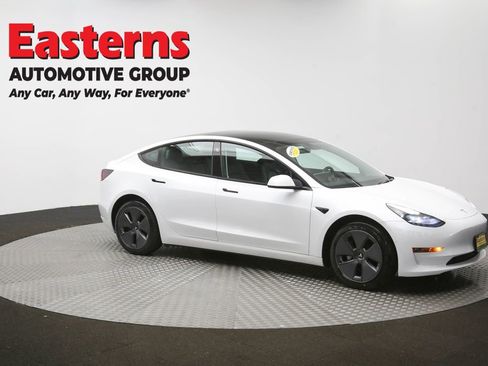 Used 2022 Tesla Model 3 Standard Range image 43