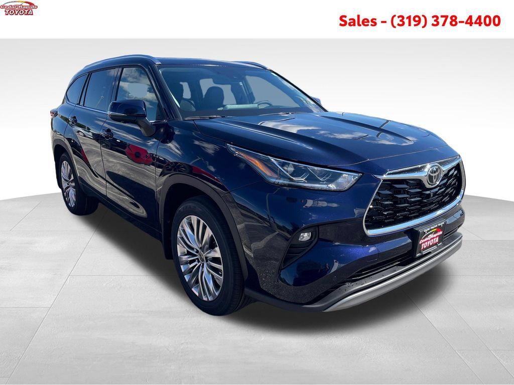 New 2026 Toyota Highlander Platinum AWD/4WD image 8
