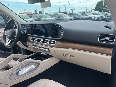 Used 2022 Mercedes-Benz GLE 350 w/ AMG Line Exterior image 50