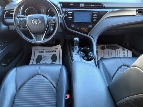 Used 2020 Toyota Camry SE image 10