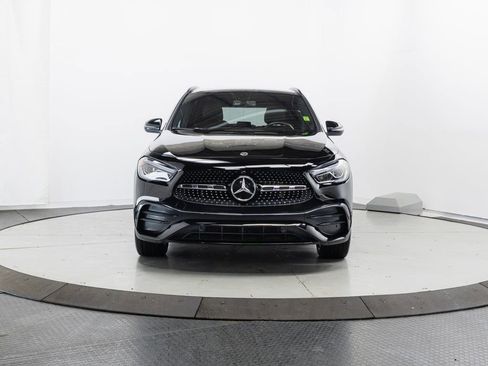 Certified 2022 Mercedes-Benz GLA 250 4MATIC image 2