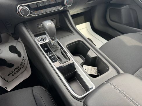 Used 2023 Nissan Sentra SV FWD image 25