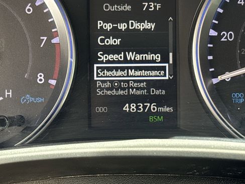 Used 2019 Toyota Highlander XLE FWD image 22
