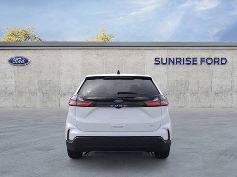 New 2024 Ford Edge SE image 5