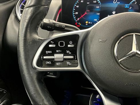 Used 2022 Mercedes-Benz GLB 250 image 24