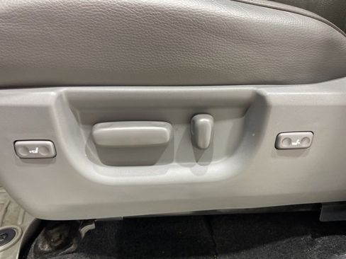 Used 2014 Toyota Sequoia Platinum image 15