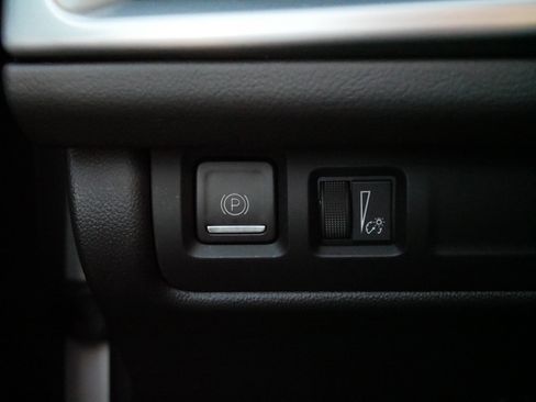 Used 2024 Cadillac XT4 Sport image 27