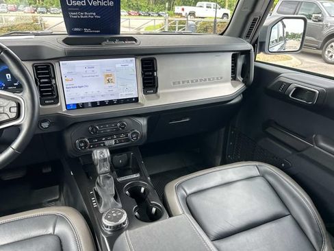 Certified 2025 Ford Bronco Outer Banks AWD/4WD image 14