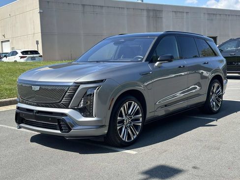 Certified 2026 Cadillac Vistiq Platinum w/ LPO, Floor Liner Package AWD/4WD image 21