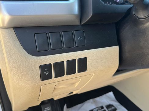 Used 2016 Toyota Highlander XLE image 27