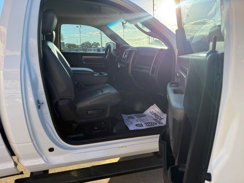 Used 2018 RAM 3500 Tradesman w/ Chrome Appearance Group image 7