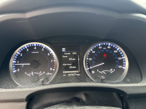 Used 2017 Toyota Highlander LE AWD/4WD image 19