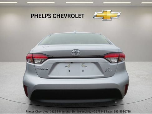 Used 2026 Toyota Corolla LE FWD image 8