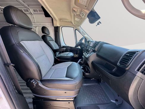 Used 2024 RAM ProMaster 2500 w/ Convenience Group FWD image 22