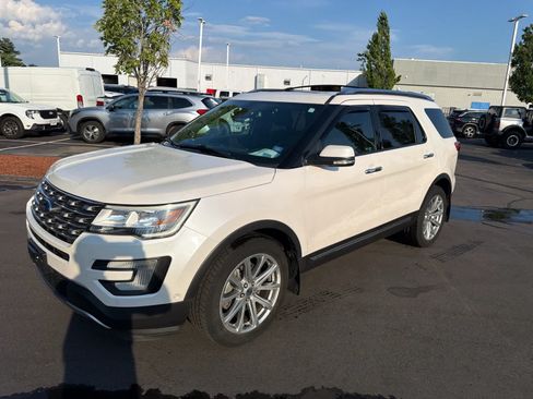 Used 2017 Ford Explorer Limited w/ Equipment Group 301A AWD/4WD image 1