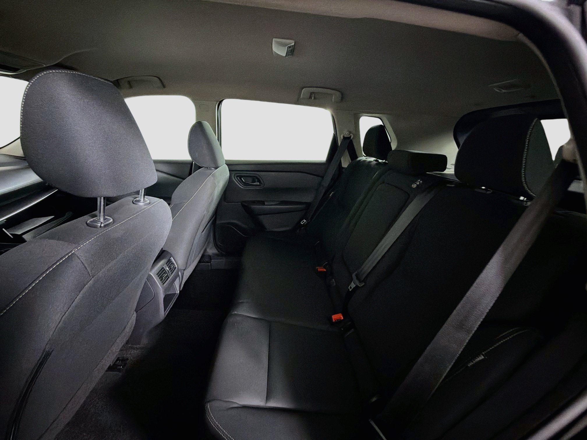 Used 2024 Nissan Rogue S FWD image 26
