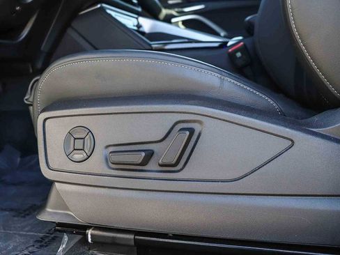 Used 2025 Audi Q5 Premium w/ Premium Plus AWD/4WD image 23
