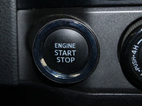 Used 2021 Toyota Tacoma TRD Off-Road image 28