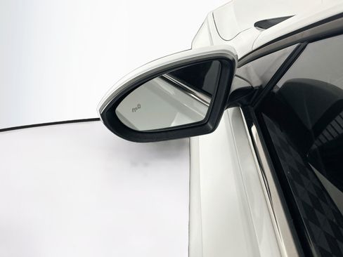 Used 2024 Volkswagen Jetta SE FWD image 16