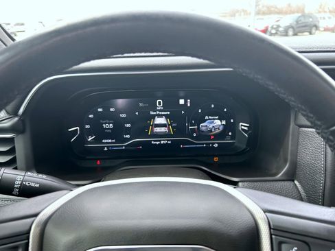 Used 2022 GMC Yukon Denali image 14