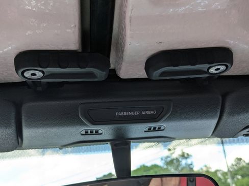 Used 2020 Jeep Wrangler Sport image 26