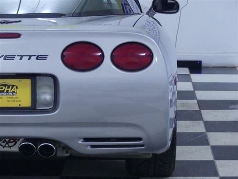 Used 1999 Chevrolet Corvette Coupe w/ Memory Pkg RWD image 27