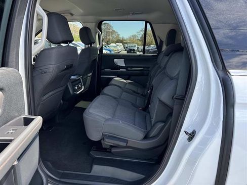 Used 2025 Ford Expedition Max Active AWD/4WD image 10