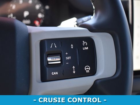 Used 2025 Land Rover Defender 110 S AWD/4WD image 12