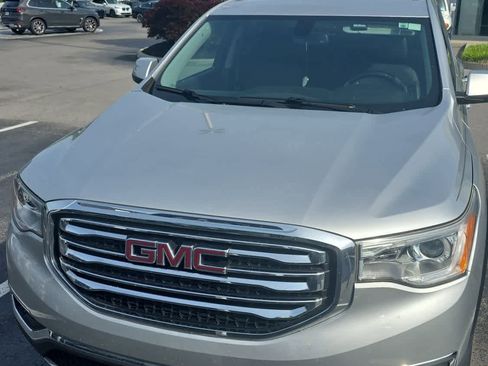 Used 2019 GMC Acadia SLT FWD image 1