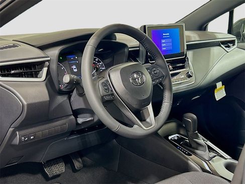 New 2025 Toyota Corolla SE image 10