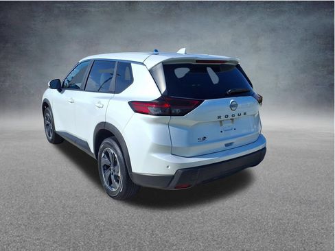 Used 2025 Nissan Rogue SV FWD image 6