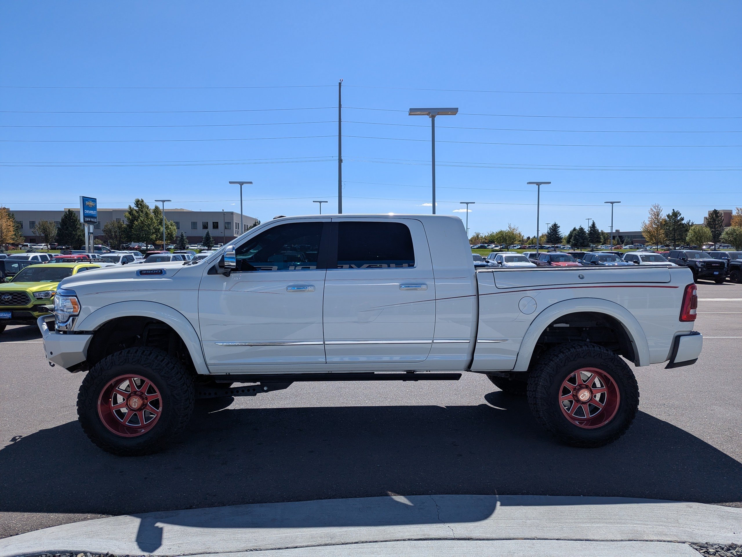 Used 2022 RAM 3500 Limited AWD/4WD image 8