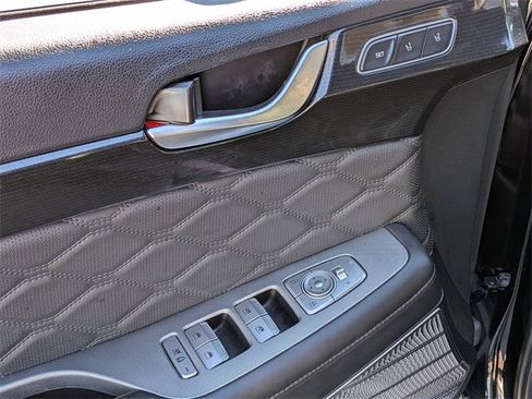 Used 2022 Hyundai Palisade Calligraphy image 9