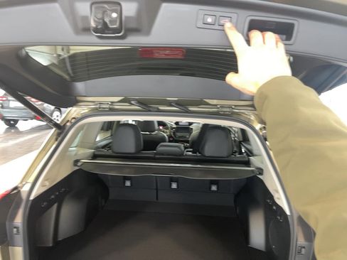 Used 2024 Subaru Forester Limited image 26