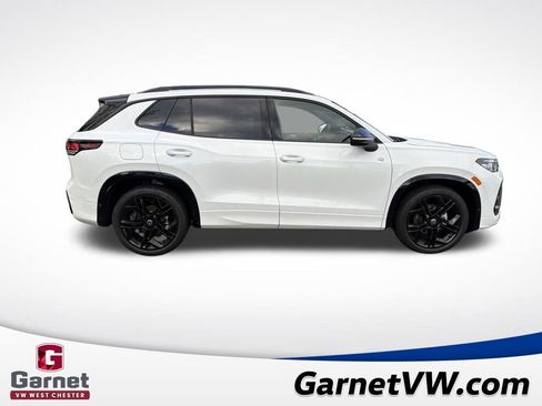 New 2026 Volkswagen Tiguan SE image 6