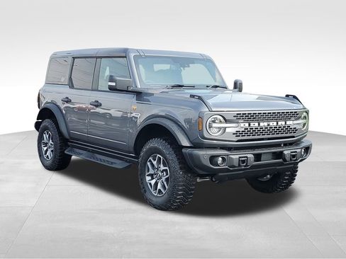 New 2025 Ford Bronco Badlands image 1