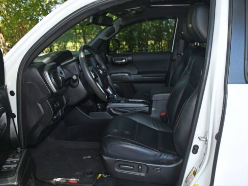 Certified 2021 Toyota Tacoma TRD Pro AWD/4WD image 8