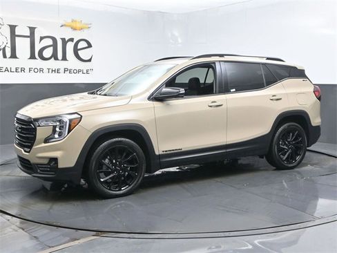 Used 2023 GMC Terrain SLT w/ Infotainment Package II image 31